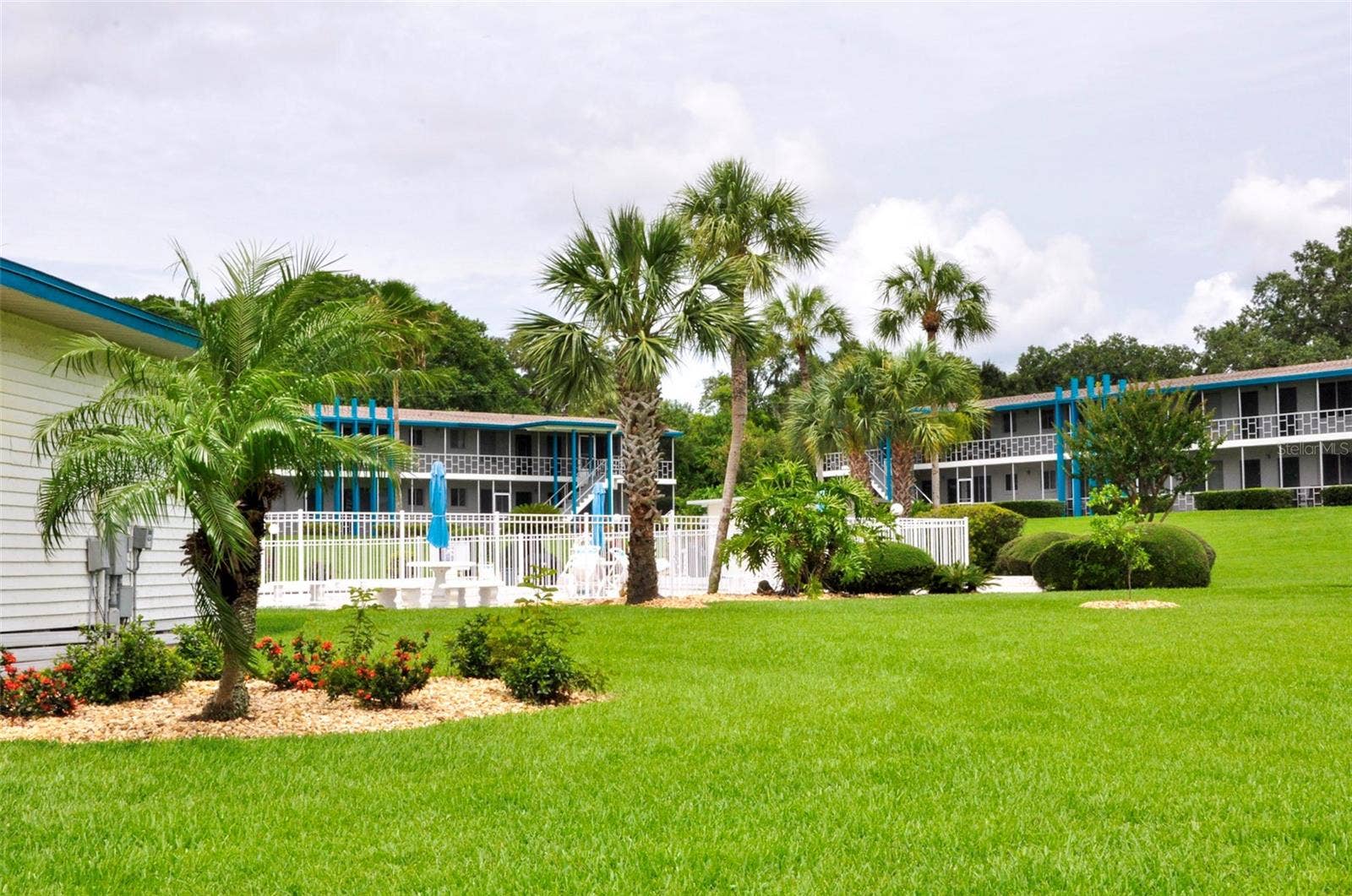 1600 W LAKE PARKER DRIVE, #B4, Lakeland, FL 33805 1600 W LAKE PARKER DRIVE, #B4, Lakeland, FL 33805