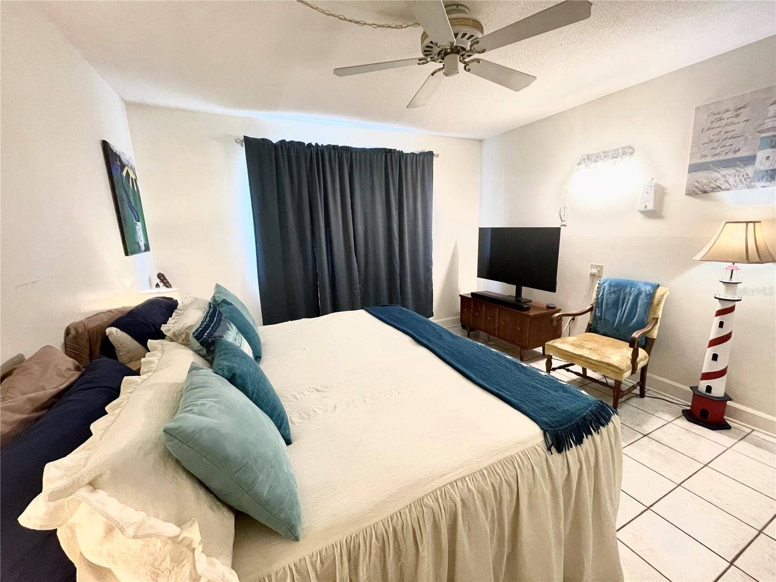 1600 W LAKE PARKER DRIVE, #B4, Lakeland, FL 33805 1600 W LAKE PARKER DRIVE, #B4, Lakeland, FL 33805