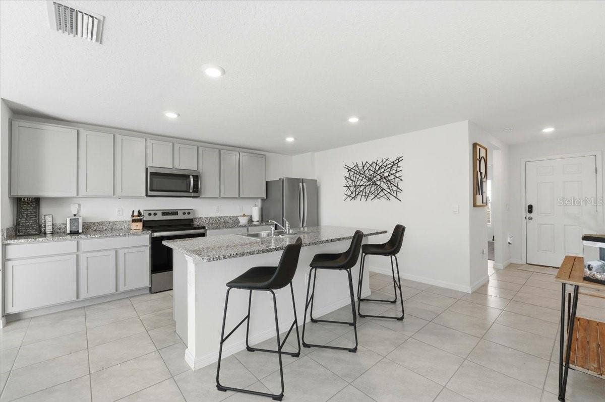 1211 TAHITIAN SUNRISE DRIVE, Plant City, FL 33565 1211 TAHITIAN SUNRISE DRIVE, Plant City, FL 33565