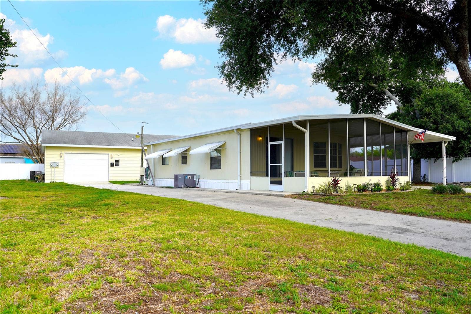 5747 LAKE FOX DRIVE E, Winter Haven, FL 33884 5747 LAKE FOX DRIVE E, Winter Haven, FL 33884