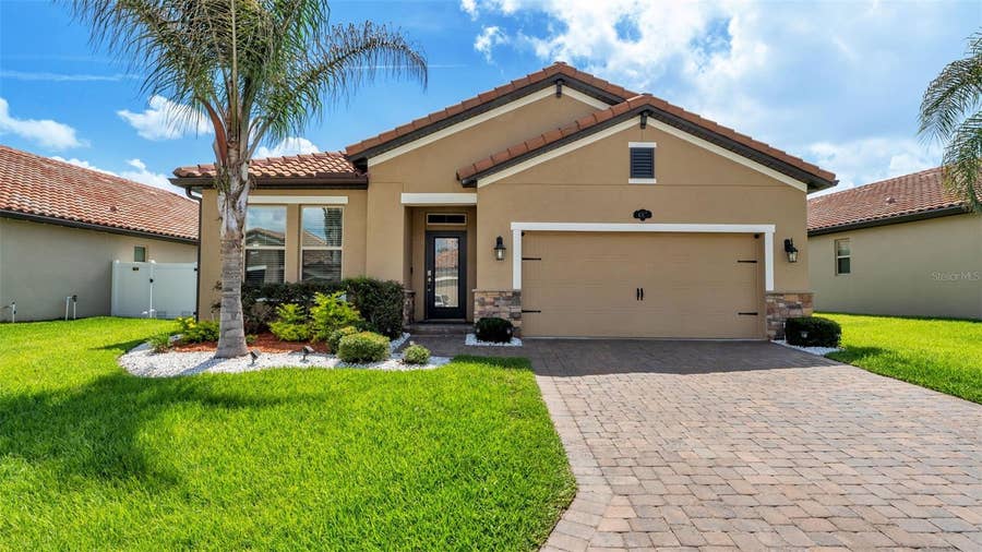 Property photo for 4007 PRIMA LAGO CIRCLE, Lakeland, FL