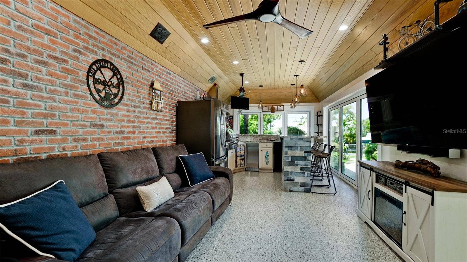 522 68TH STREET, Holmes Beach, FL 34217 522 68TH STREET, Holmes Beach, FL 34217