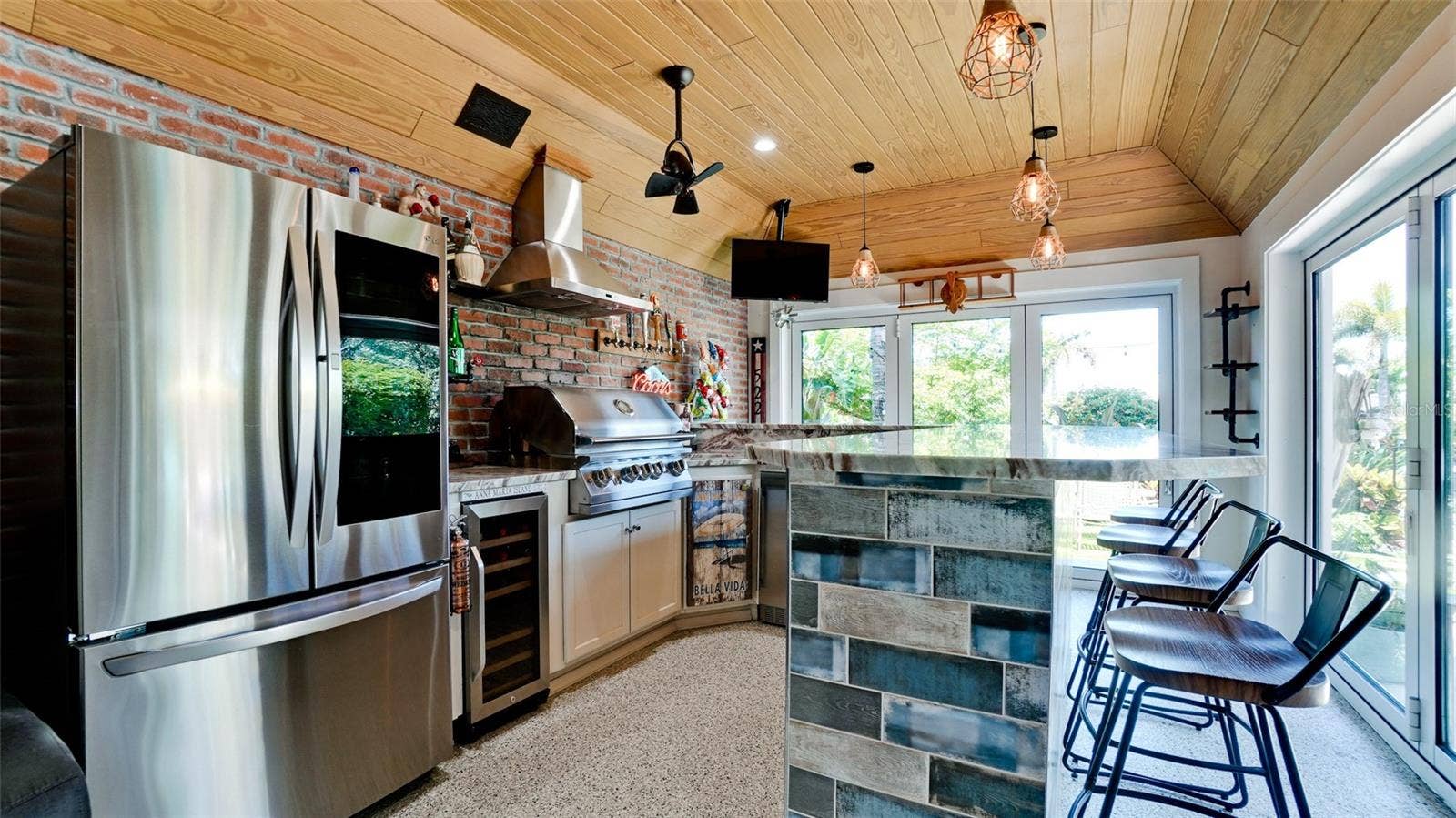 522 68TH STREET, Holmes Beach, FL 34217 522 68TH STREET, Holmes Beach, FL 34217