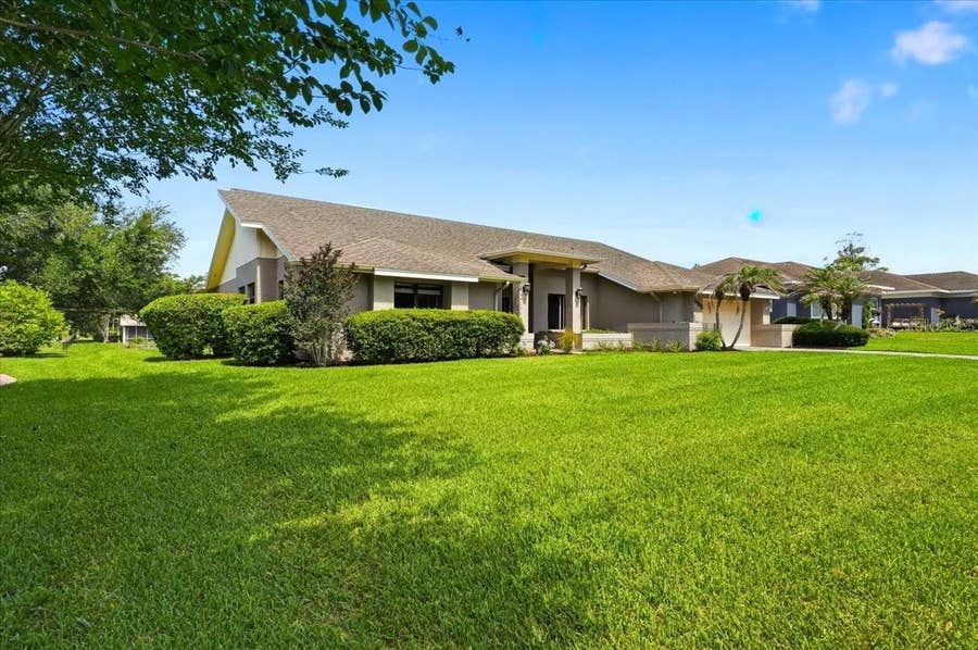 Property photo for 3943 CHEVERLY DRIVE E, Lakeland, FL