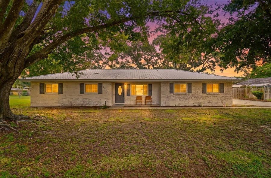 Property photo for 1210 CAROL AVENUE, Auburndale, FL