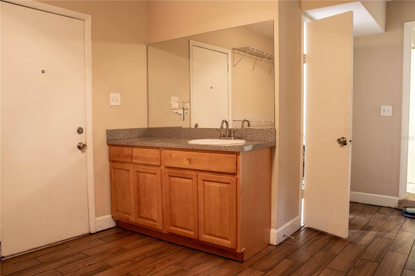3142 HENDERSON CIRCLE W, Lakeland, FL 33803 3142 HENDERSON CIRCLE W, Lakeland, FL 33803