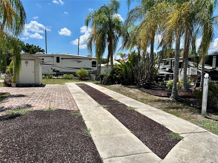 Property photo for 2928 BIRDIE DRIVE, Bowling Green, FL