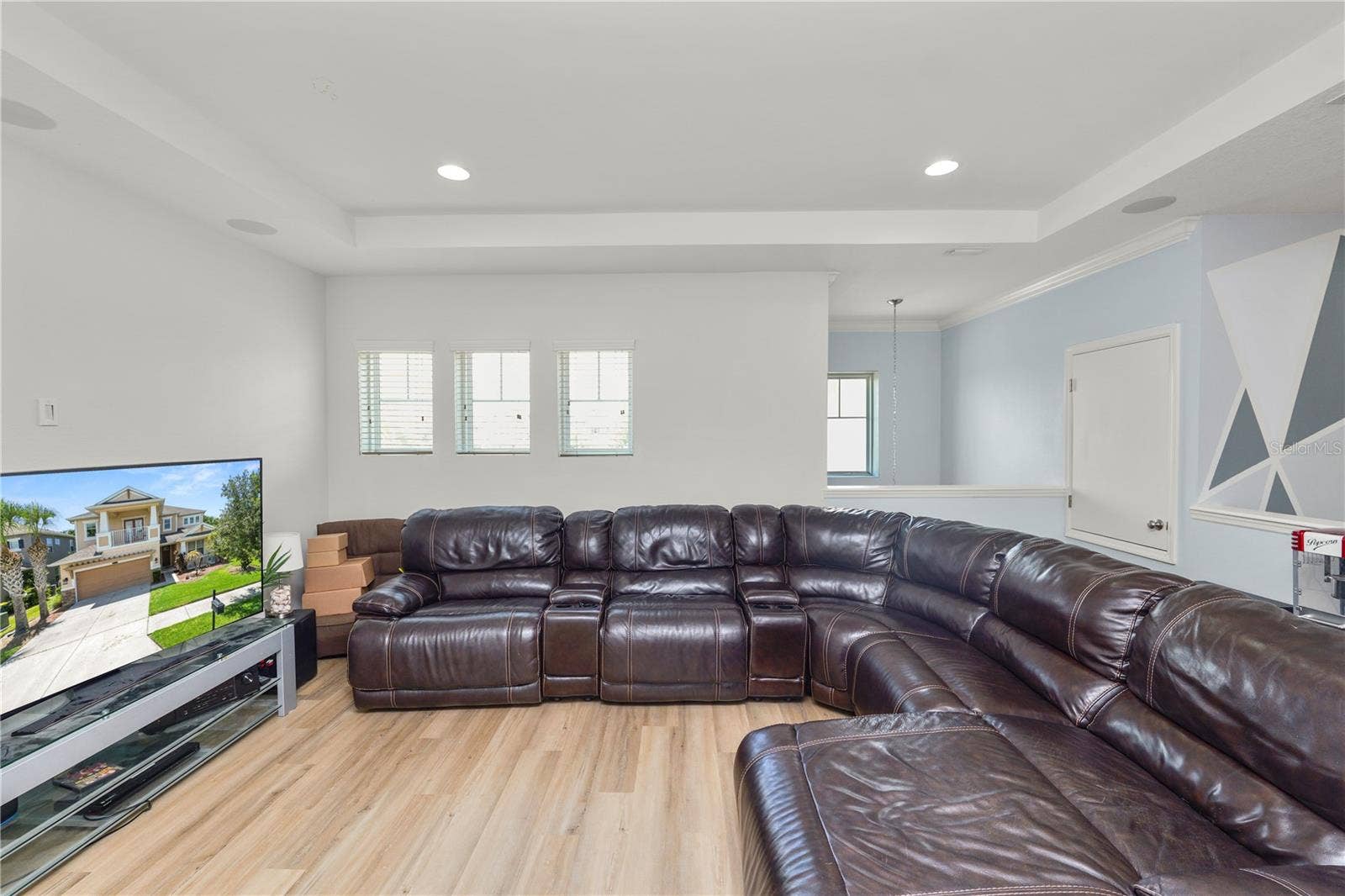 8775 SENTIERO DRIVE, Land O Lakes, FL 34637 8775 SENTIERO DRIVE, Land O Lakes, FL 34637