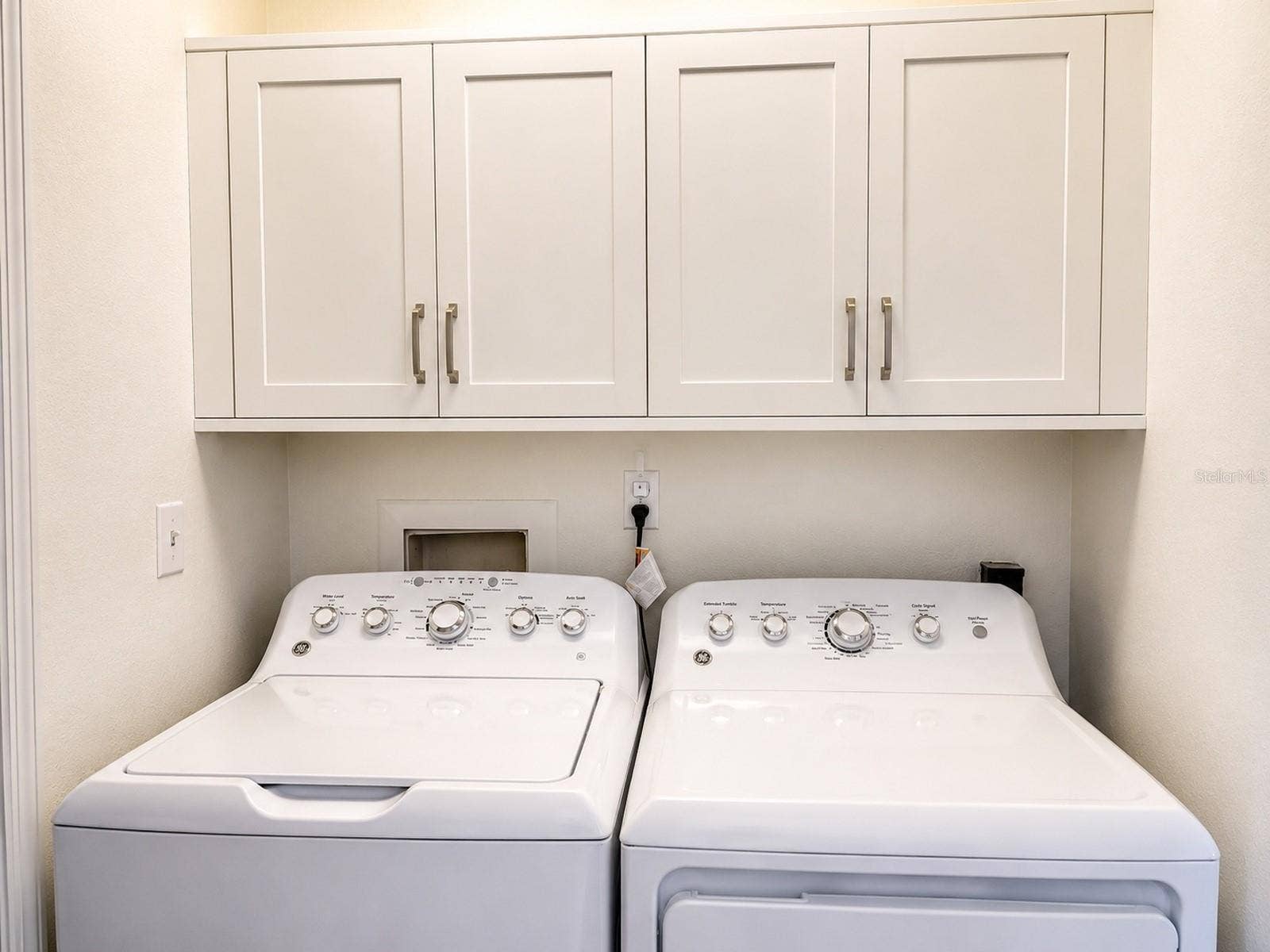 2117 LAKEWOOD CLUB DRIVE S, #7-N, St Petersburg, FL 33712 Laundry Room