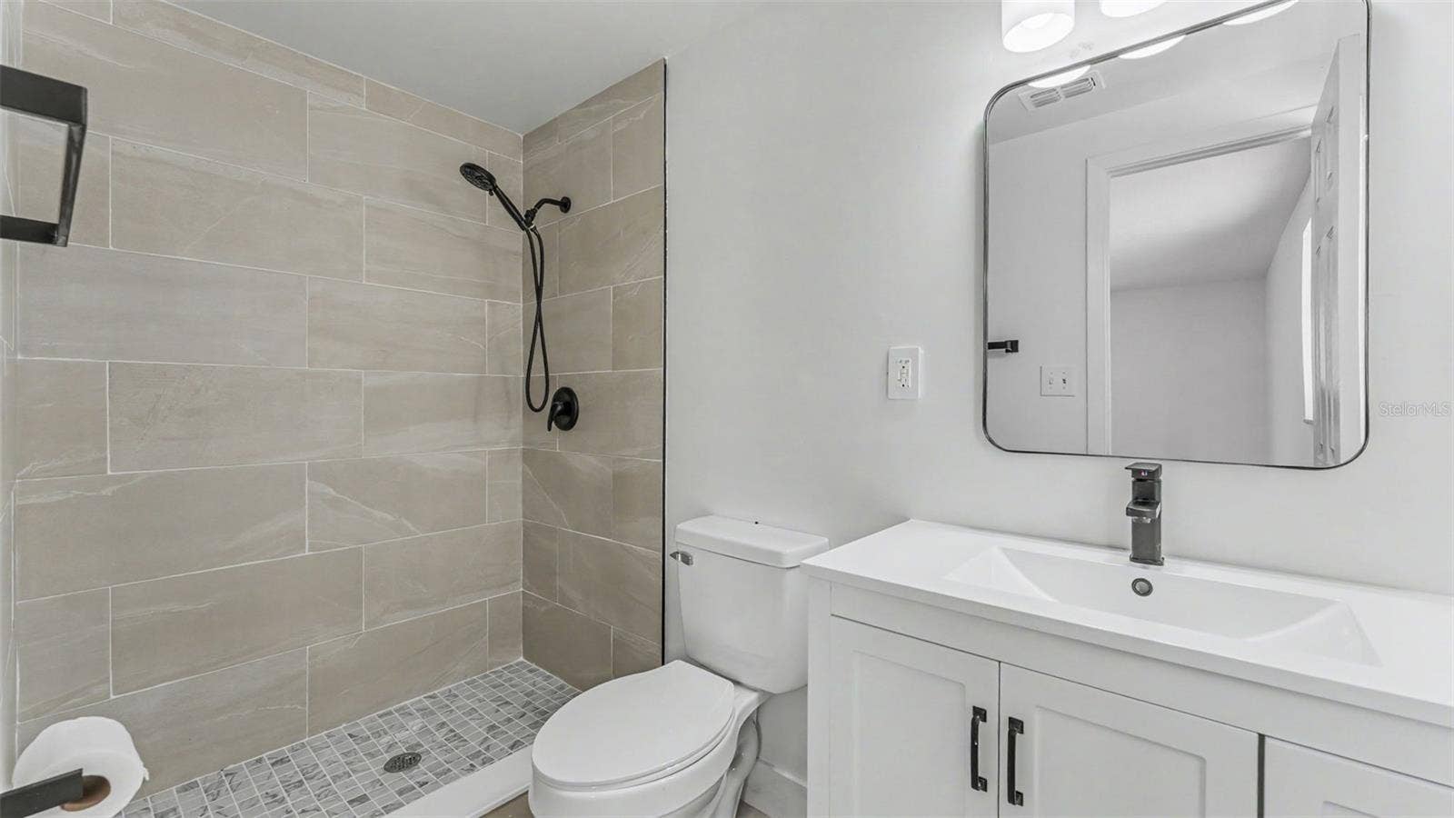 1726 CORDOVA CIRCLE W, Lakeland, FL 33801 1726 CORDOVA CIRCLE W, Lakeland, FL 33801