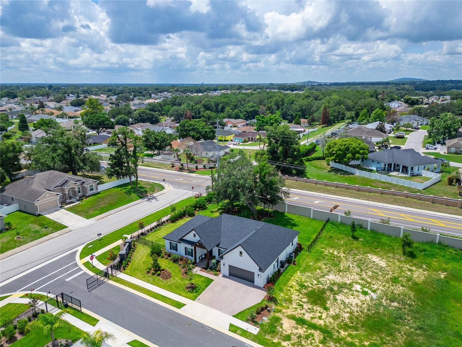 5391 CLUBHOUSE HILLS LANE, Lakeland, FL 33812