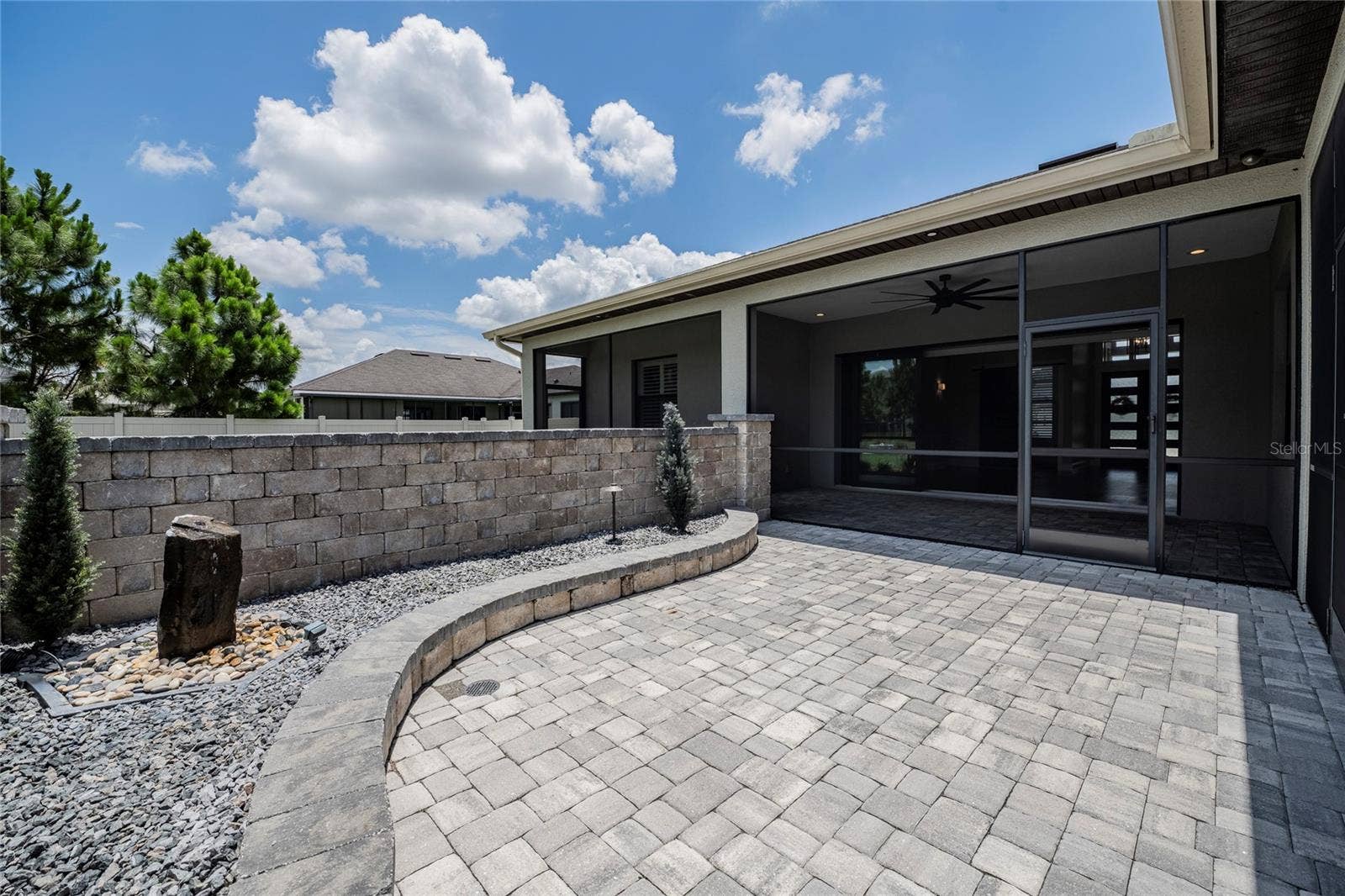 6545 EMERALD WOODS LANE, Lakeland, FL 33813 Fountain Sitting Area