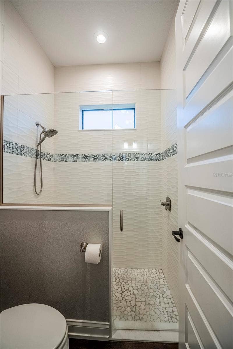 6545 EMERALD WOODS LANE, Lakeland, FL 33813 Bathroom 2