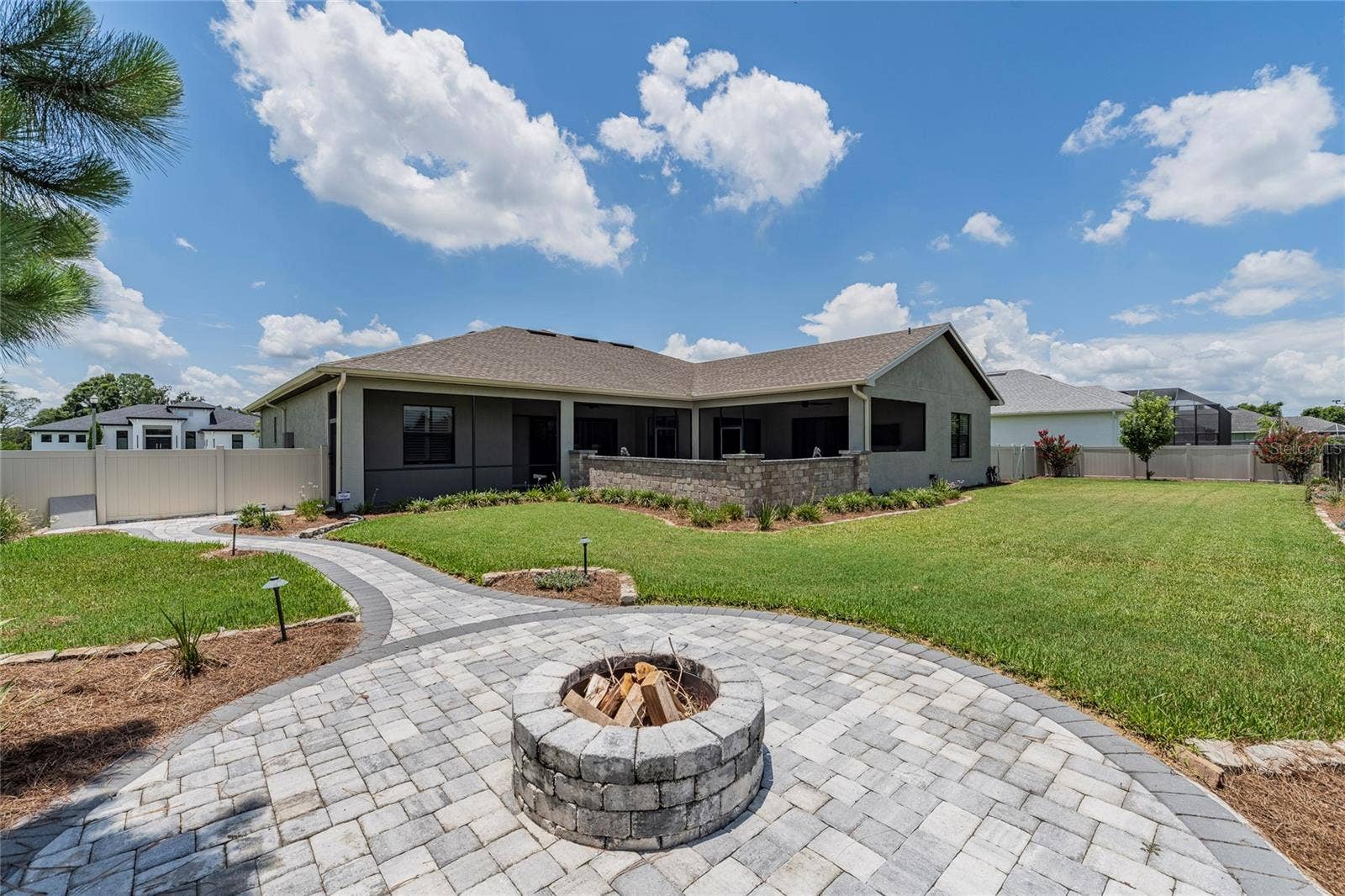 6545 EMERALD WOODS LANE, Lakeland, FL 33813 Fire Pit