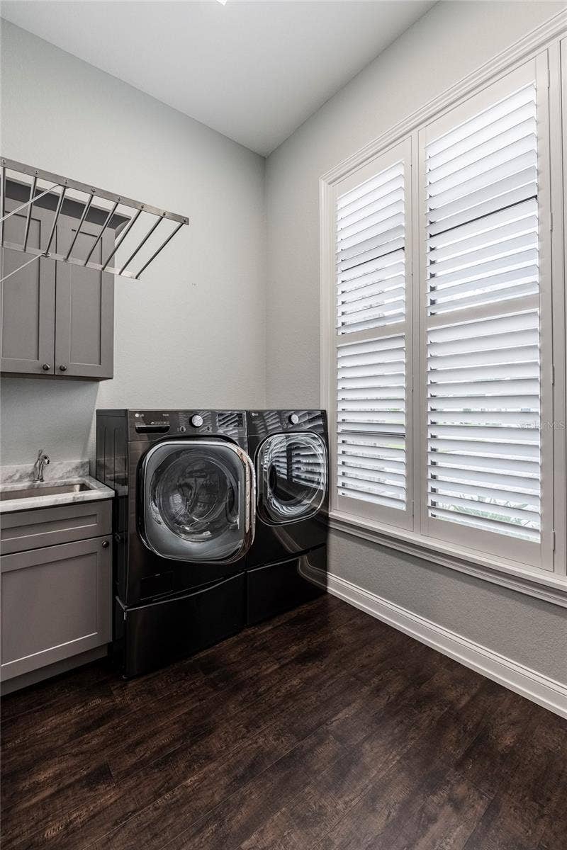 6545 EMERALD WOODS LANE, Lakeland, FL 33813 Laundry Room
