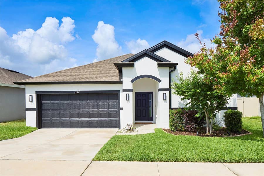 Property photo for 832 CAMBRIDGE DRIVE, Winter Haven, FL