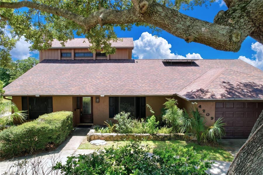 Property photo for 4209 STAFFORDSHIRE DRIVE, Lakeland, FL