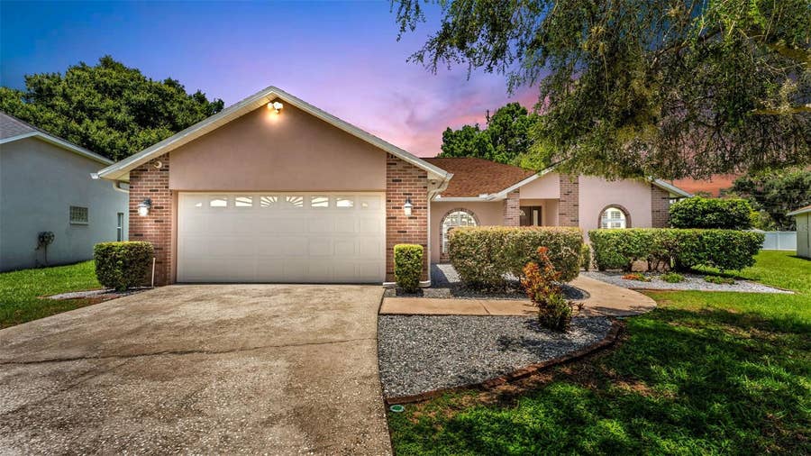 Property photo for 2219 TOWERING OAKS CIRCLE, Seffner, FL