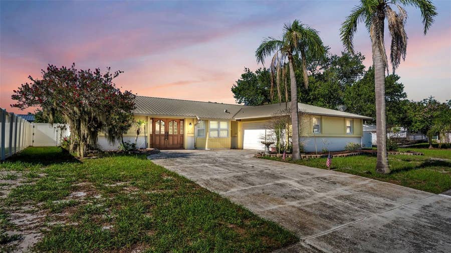 Property photo for 601 FIELDSTONE DRIVE, Brandon, FL