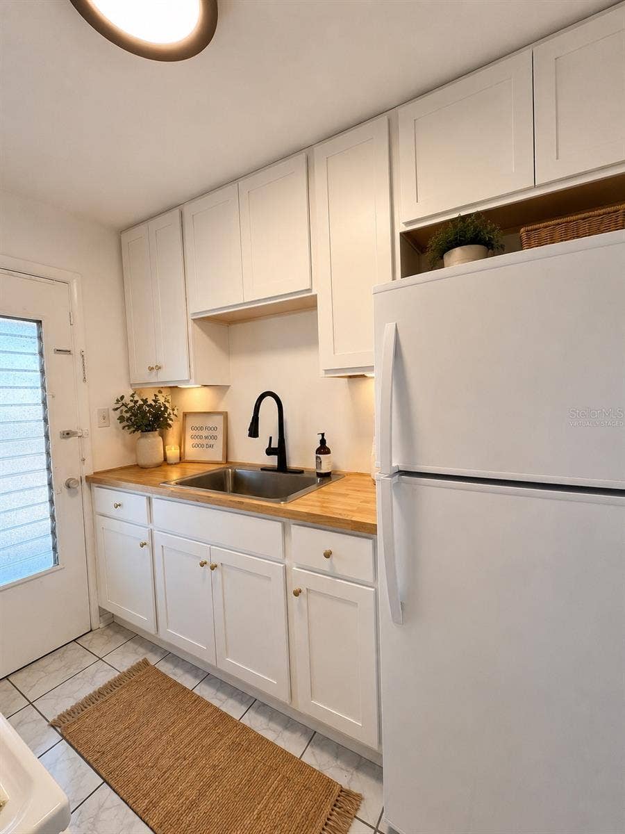 1700 6TH STREET NW, #A38, Winter Haven, FL 33881 Virtually staged Kitchen