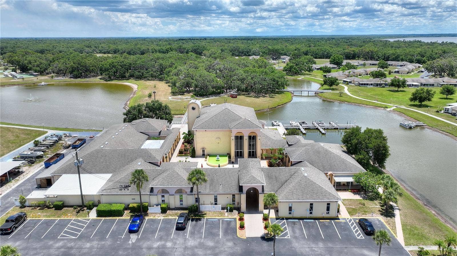 4719 CLUB CIRCLE, Lake Wales, FL 33854 4719 CLUB CIRCLE, Lake Wales, FL 33854