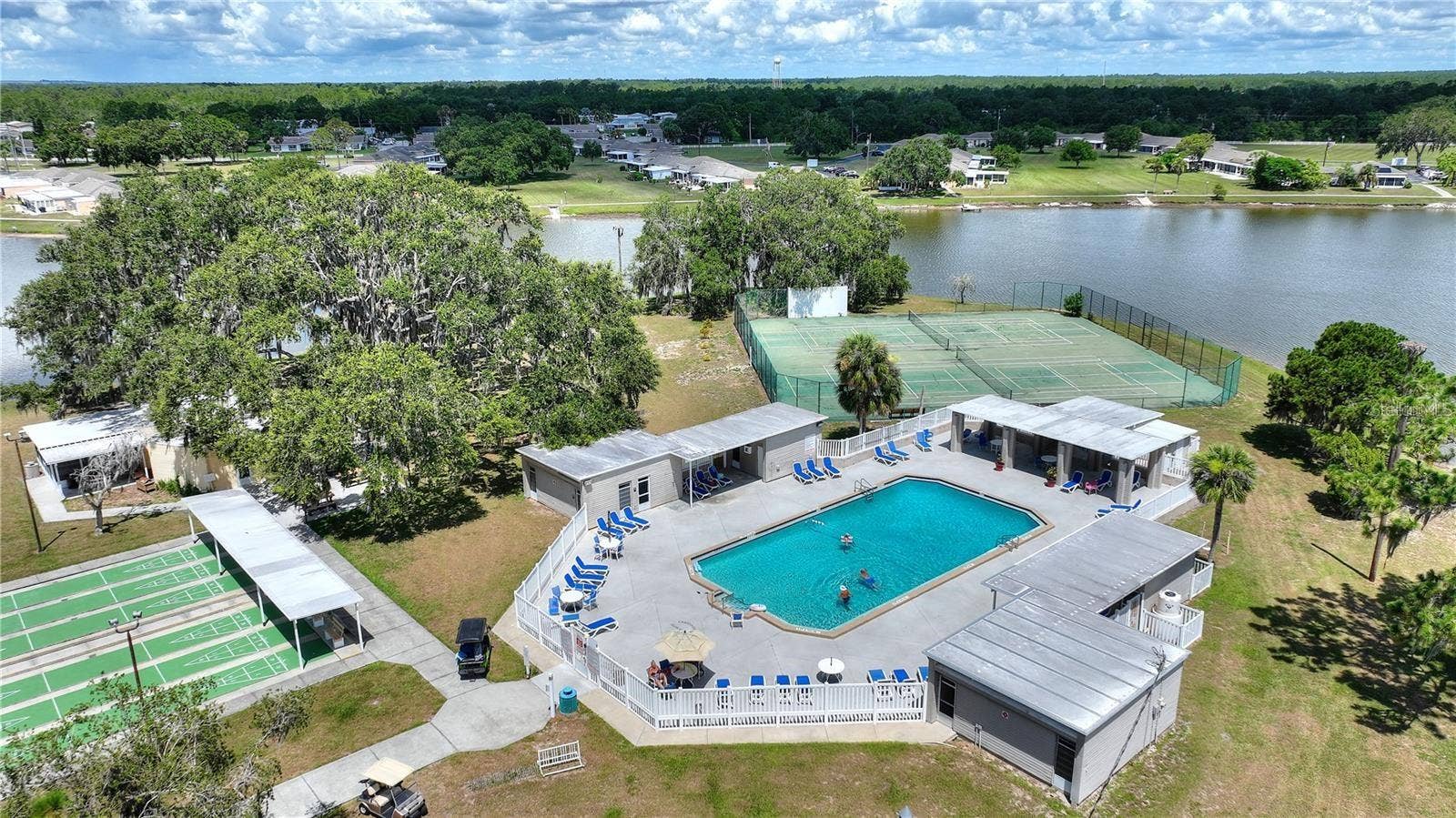 4719 CLUB CIRCLE, Lake Wales, FL 33854 4719 CLUB CIRCLE, Lake Wales, FL 33854
