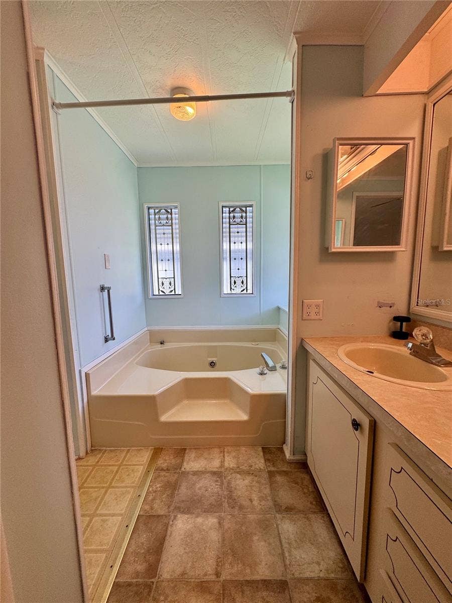 seperate shower and tub