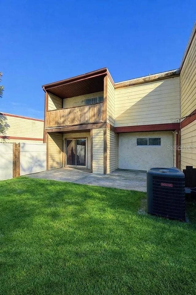 1836 WARRINGWOOD DRIVE, #B4, Orlando, FL 32839