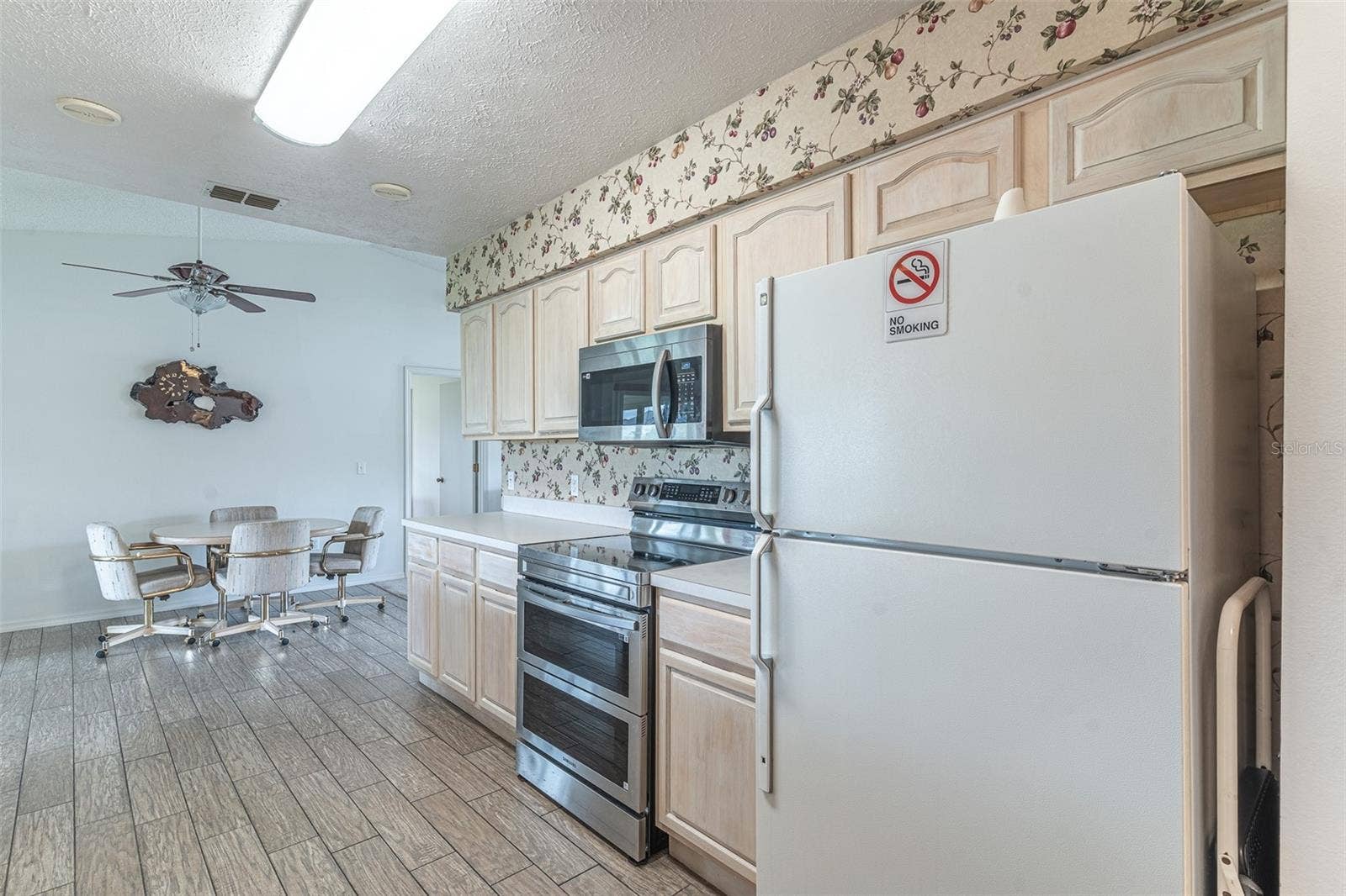 2260 GRAND CYPRESS DRIVE, Lakeland, FL 33810 2260 GRAND CYPRESS DRIVE, Lakeland, FL 33810