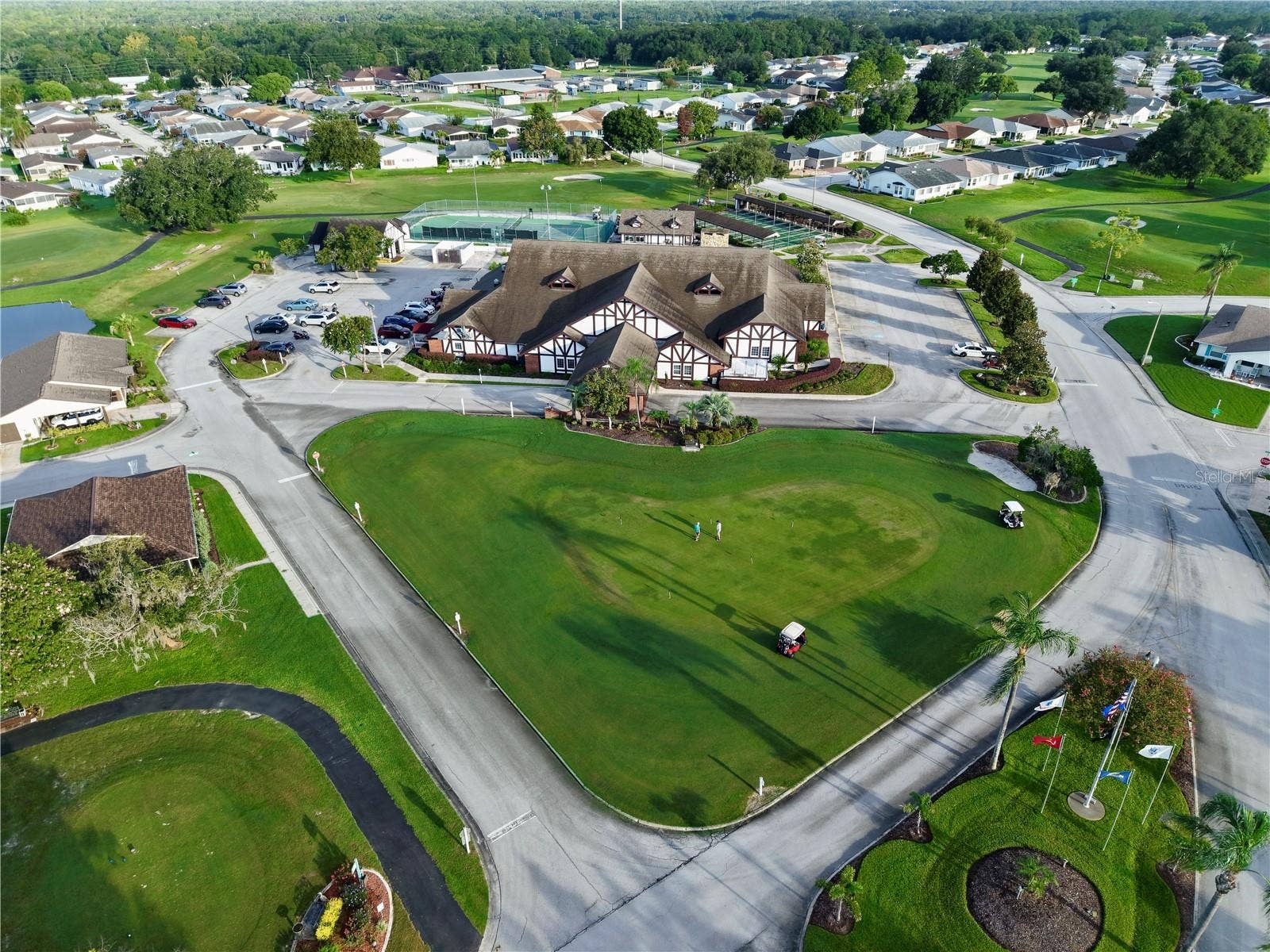 2260 GRAND CYPRESS DRIVE, Lakeland, FL 33810 2260 GRAND CYPRESS DRIVE, Lakeland, FL 33810