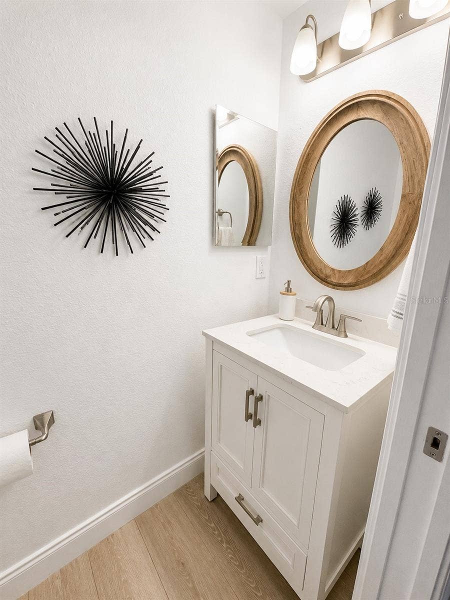 5267 WHITE EGRET LANE, Lakeland, FL 33811 downstairs guest half bath