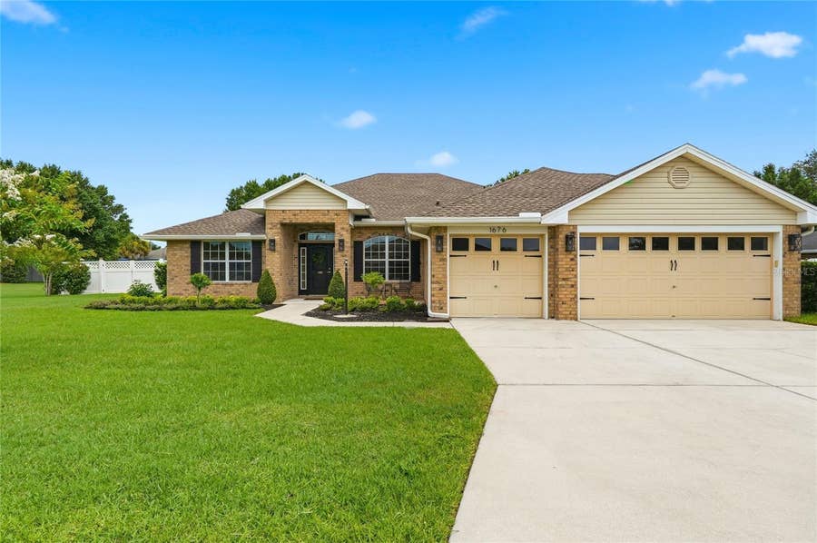 Property photo for 1676 DOVES VIEW CIRCLE, Auburndale, FL