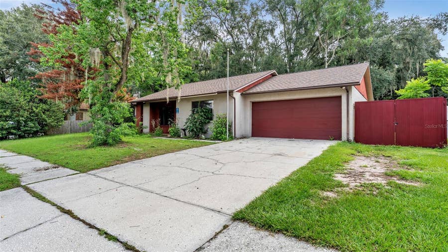 Property photo for 2110 JOHNSON LOOP, Plant City, FL