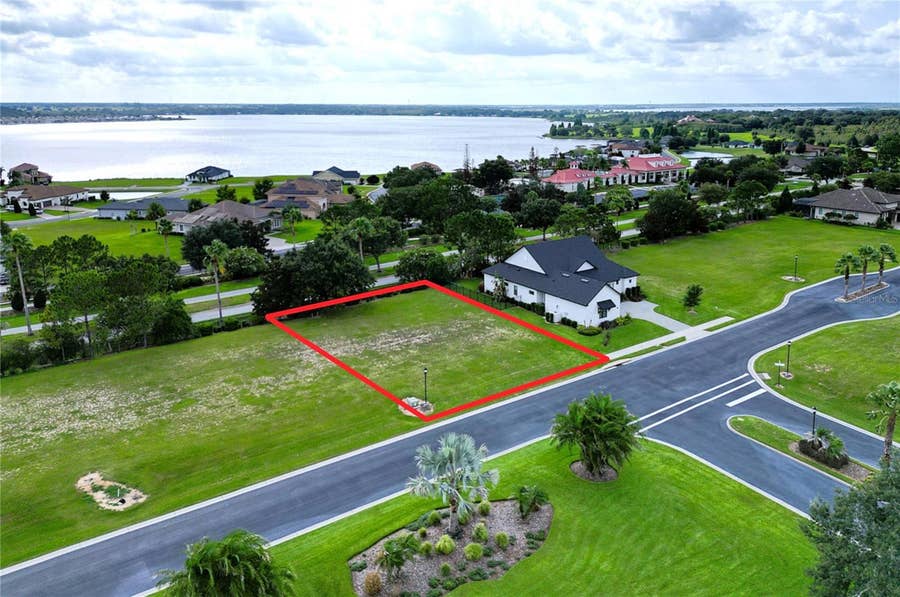Property photo for 231 BLAZING STAR AVENUE, Lake Alfred, FL