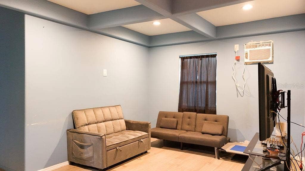 99 YALE AVENUE, Frostproof, FL 33843 Living Room