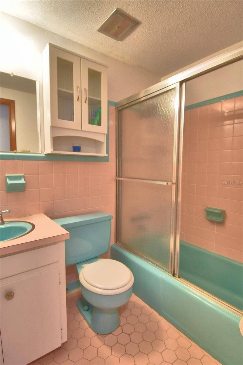 2521 MCCRANIE PLACE, Lakeland, FL 33801 2521 MCCRANIE PLACE, Lakeland, FL 33801