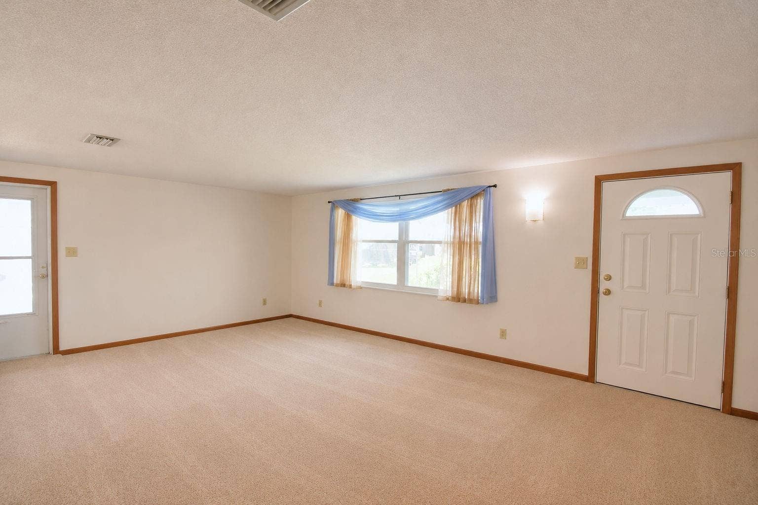 2521 MCCRANIE PLACE, Lakeland, FL 33801 2521 MCCRANIE PLACE, Lakeland, FL 33801
