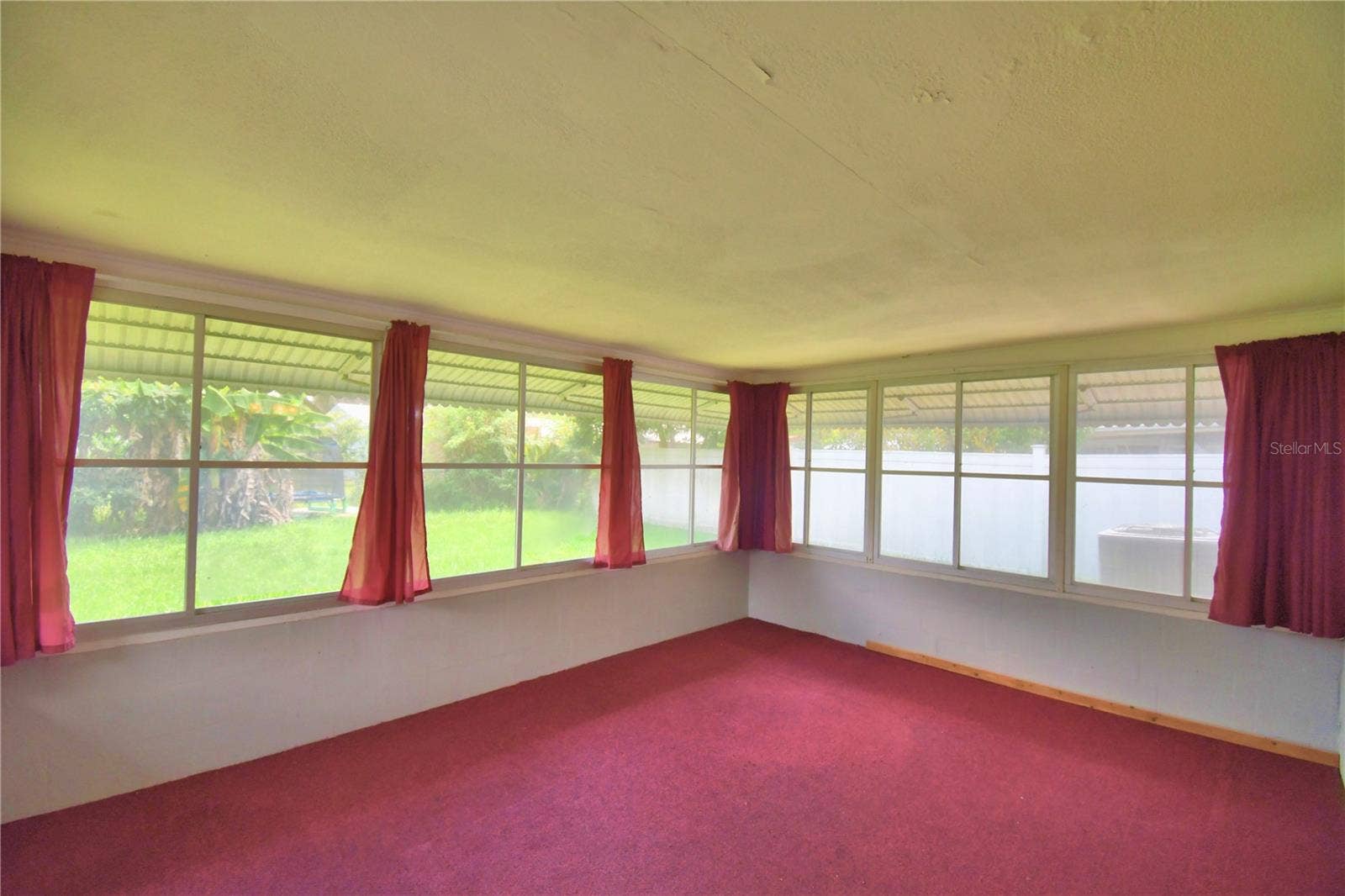 2521 MCCRANIE PLACE, Lakeland, FL 33801 2521 MCCRANIE PLACE, Lakeland, FL 33801