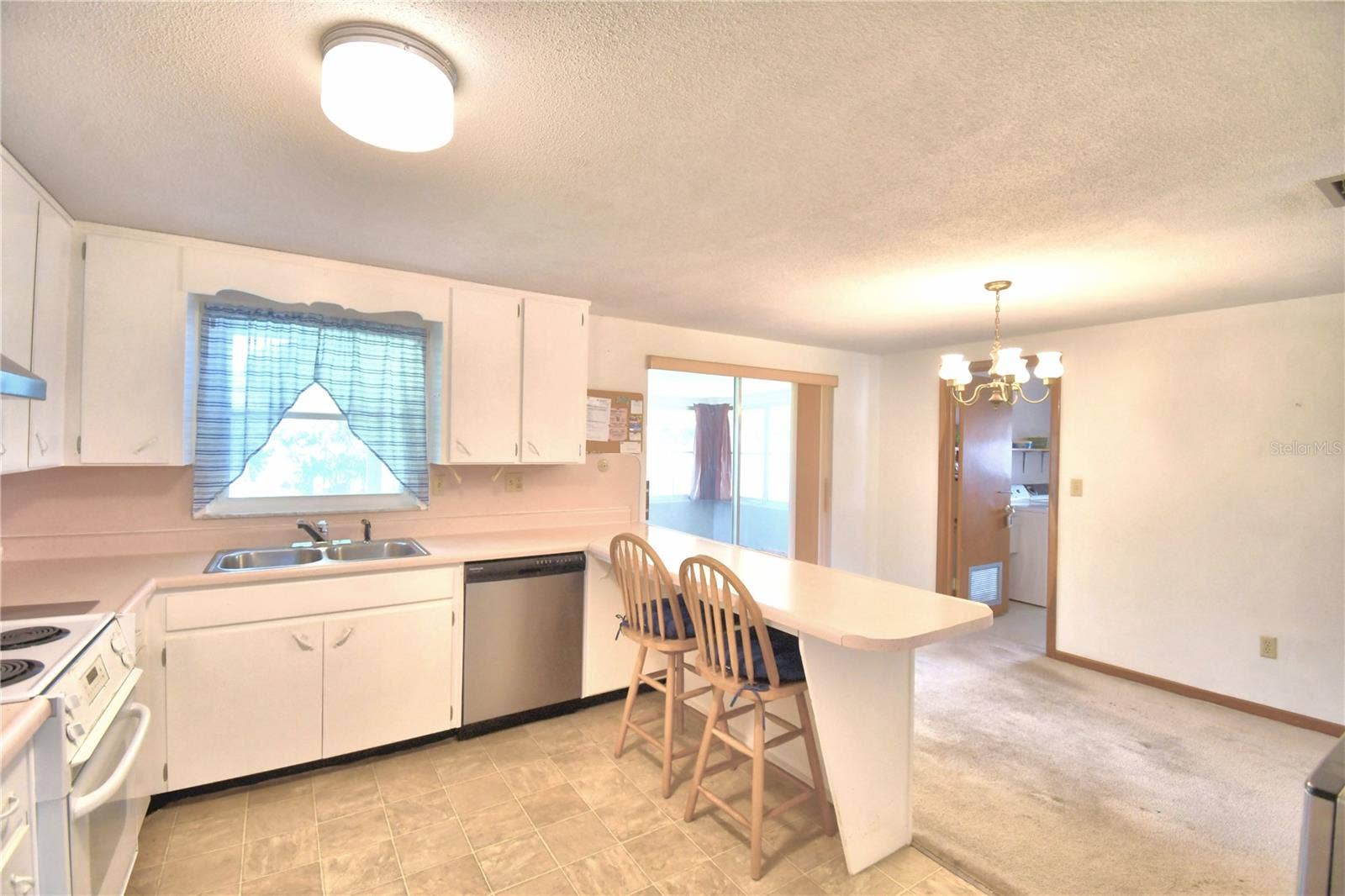 2521 MCCRANIE PLACE, Lakeland, FL 33801 2521 MCCRANIE PLACE, Lakeland, FL 33801