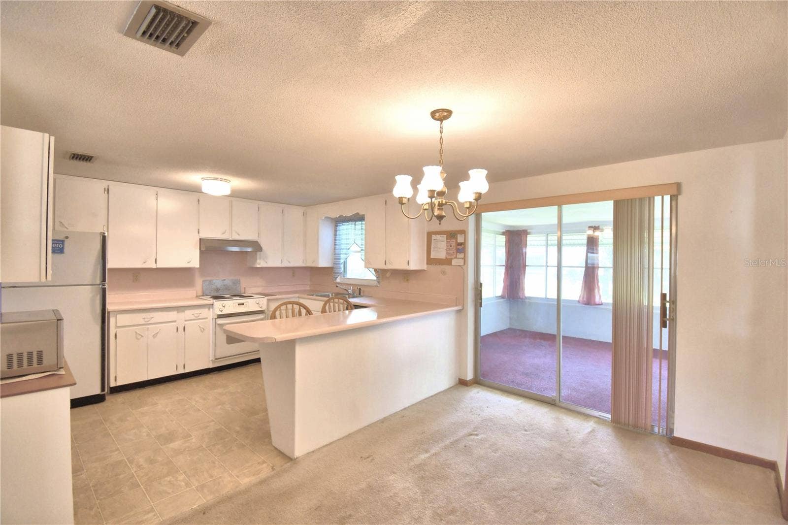 2521 MCCRANIE PLACE, Lakeland, FL 33801 2521 MCCRANIE PLACE, Lakeland, FL 33801