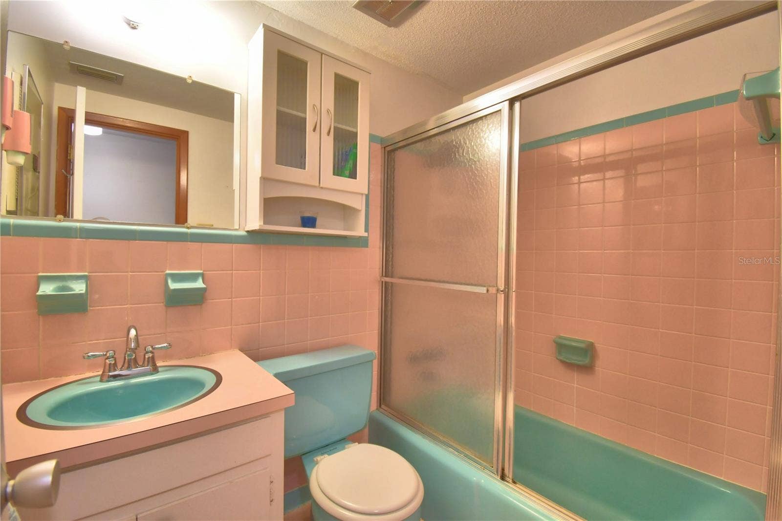 2521 MCCRANIE PLACE, Lakeland, FL 33801 2521 MCCRANIE PLACE, Lakeland, FL 33801