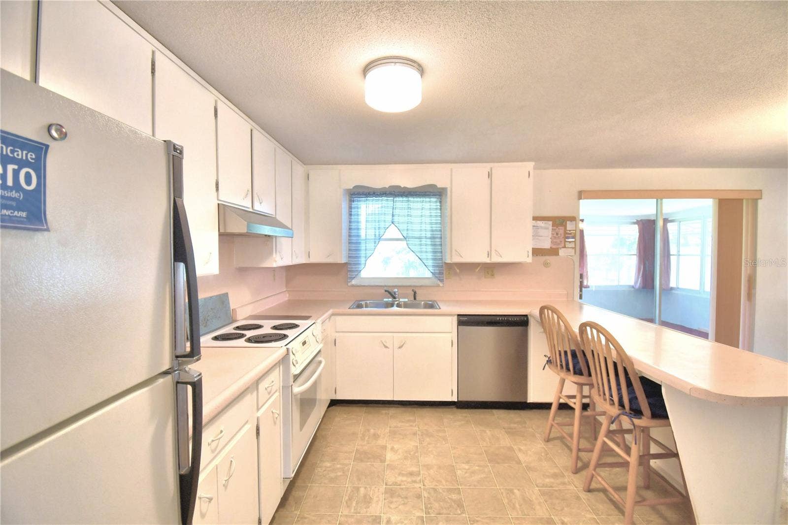 2521 MCCRANIE PLACE, Lakeland, FL 33801 2521 MCCRANIE PLACE, Lakeland, FL 33801