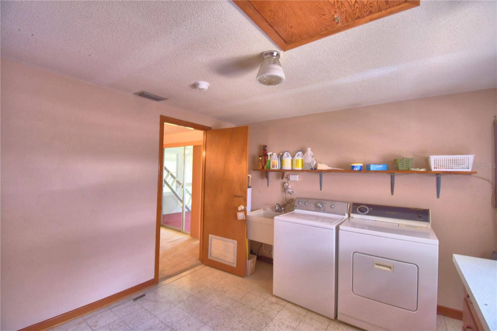 2521 MCCRANIE PLACE, Lakeland, FL 33801 2521 MCCRANIE PLACE, Lakeland, FL 33801