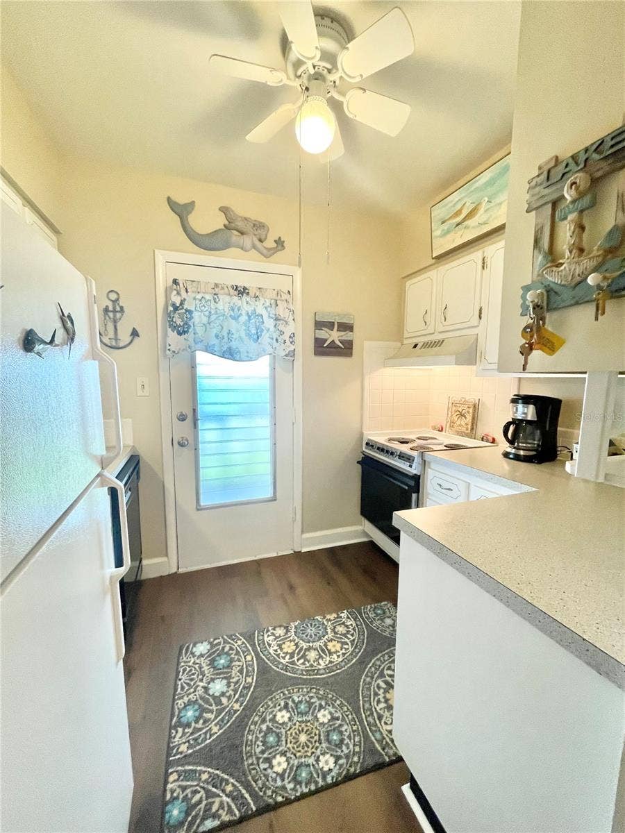 1600 W LAKE PARKER DRIVE, #A25, Lakeland, FL 33805 1600 W LAKE PARKER DRIVE, #A25, Lakeland, FL 33805