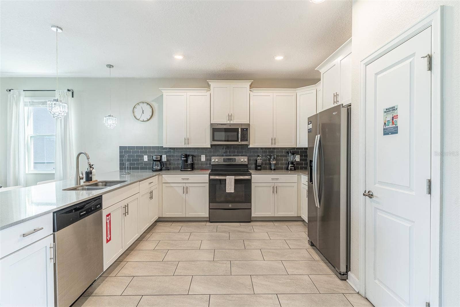 561 PEBBLE BEACH DRIVE, Davenport, FL 33896 561 PEBBLE BEACH DRIVE, Davenport, FL 33896