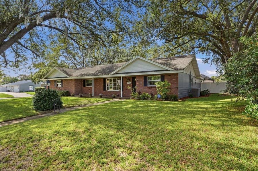 Property photo for 2021 CHARNES DRIVE, Lakeland, FL