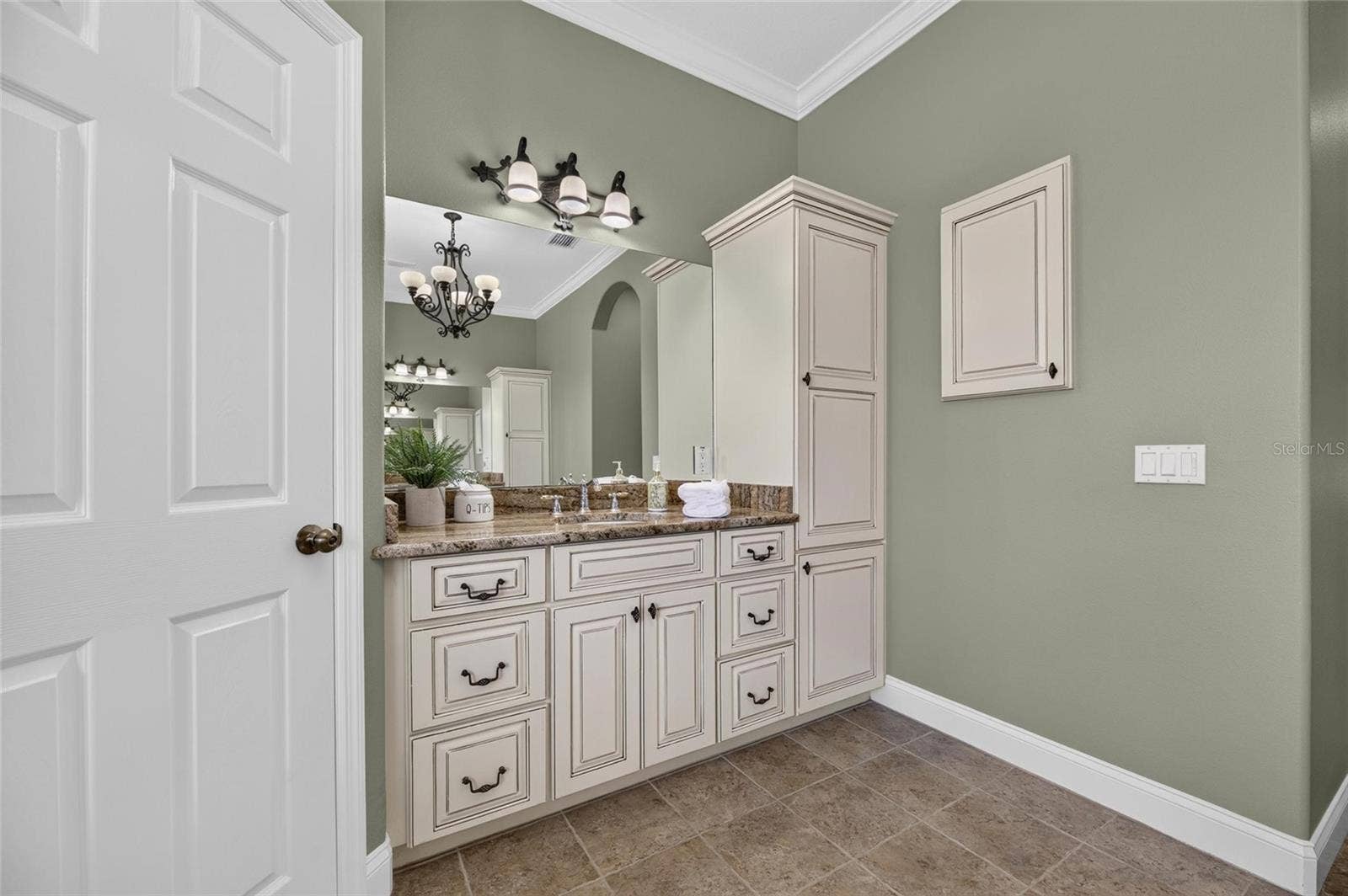 6408 WALKERS GLEN DRIVE, Lakeland, FL 33813 6408 WALKERS GLEN DRIVE, Lakeland, FL 33813