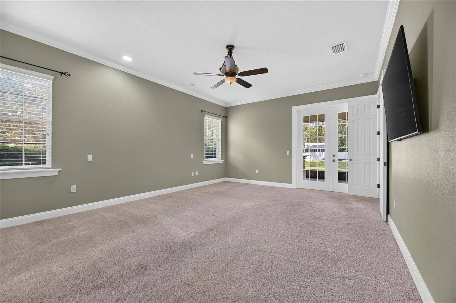 6408 WALKERS GLEN DRIVE, Lakeland, FL 33813 French doors leading out to Screened in Porch