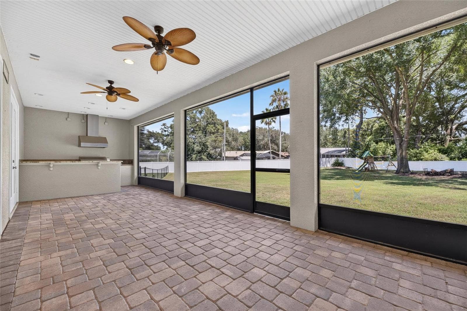6408 WALKERS GLEN DRIVE, Lakeland, FL 33813 Huge Screened in porch with outdoor kitchen