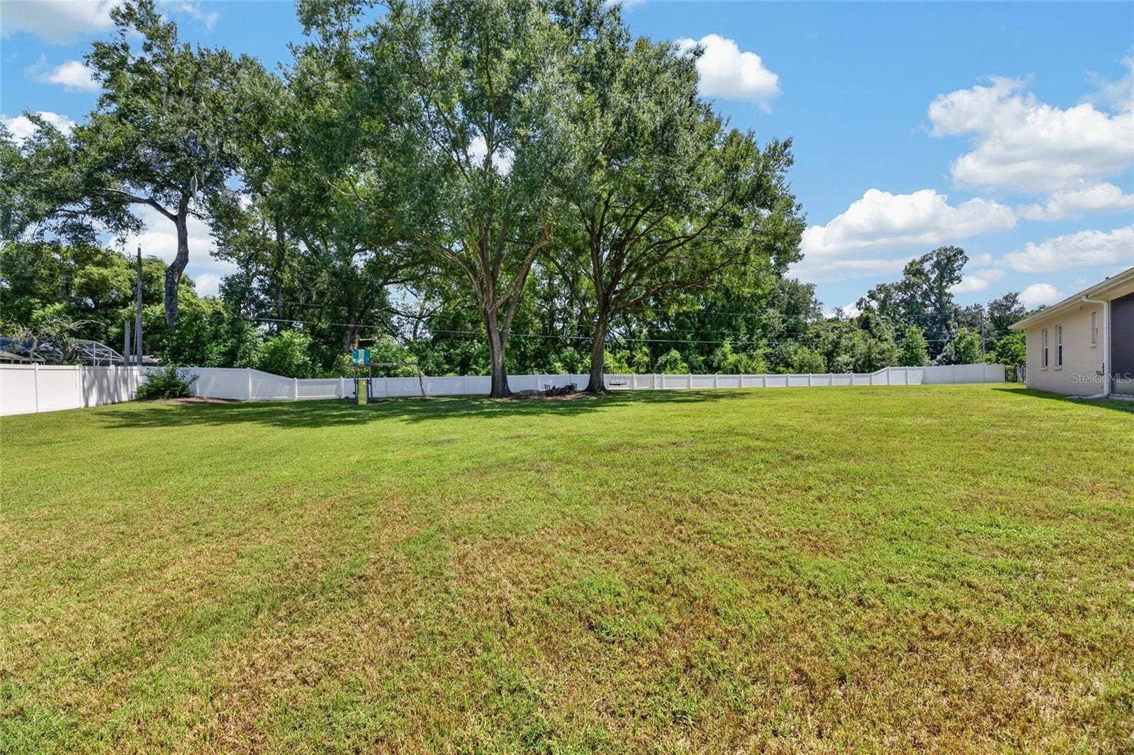 6408 WALKERS GLEN DRIVE, Lakeland, FL 33813 Huge backyard and room for Pool